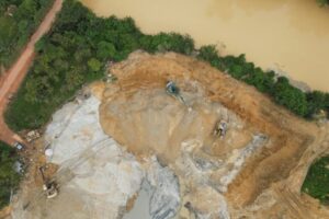 Mining_SamreboiGhana_ErastusDonkor-1000774021-768x512.jpg