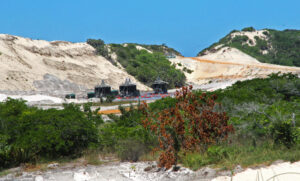 1-heavy-sand-mining-site-off-the-coast-of-Mozambique.jpg