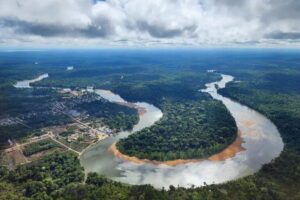 Atjoni_en_Pokigron_Surinamerivier-768x512.jpg