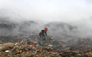 Aminbazar-landfill-Photo-07-1.jpg